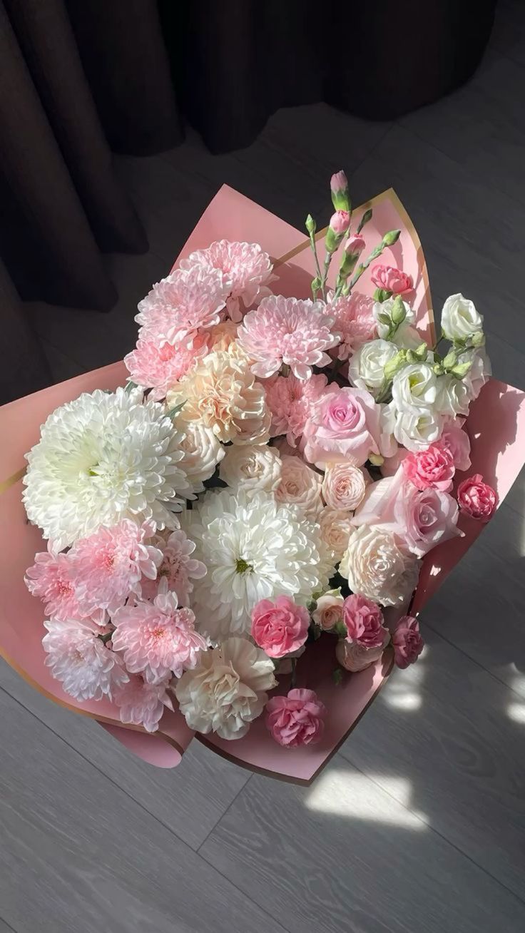 Mixed Bouquets – Buy with Delivery in Monaco